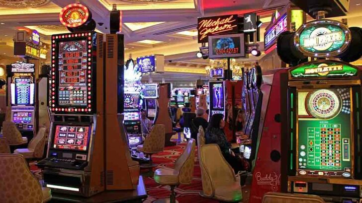 Gambler’s Guide: Navigating the Casino Slot Machine Galaxy