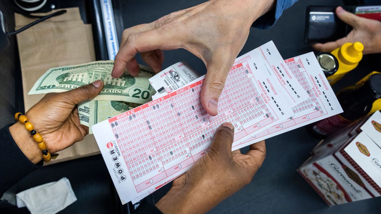 The Misleading Allure of Lottery Gambling: A Bet Against the Odds