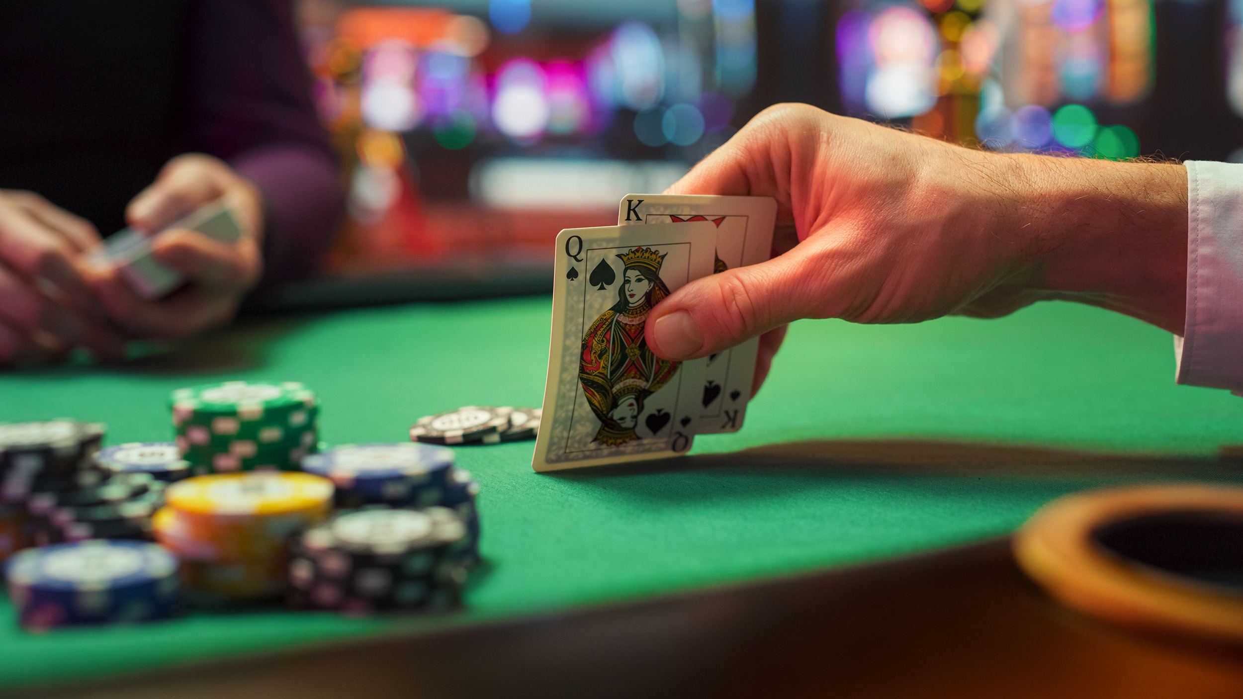 Gambling Slot Games: From Mechanical Reels to Digital Thrills
